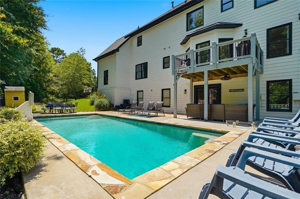 205 Stillwater Glen