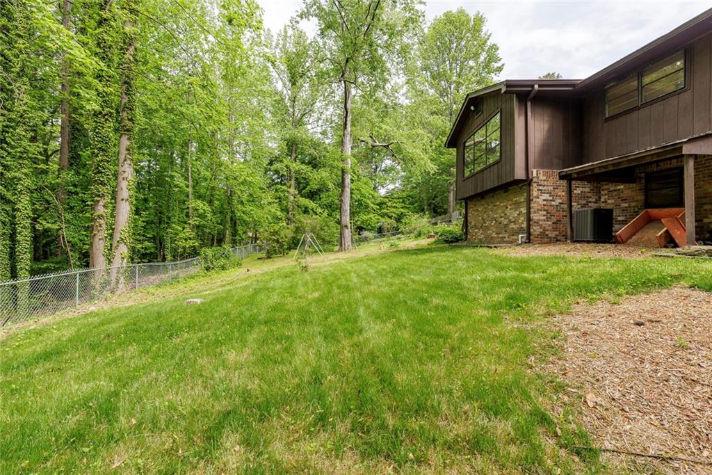 2425 Maclaren Circle, Dunwoody, Georgia image 32
