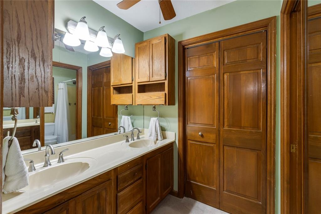 2425 Maclaren Circle, Dunwoody, Georgia image 17