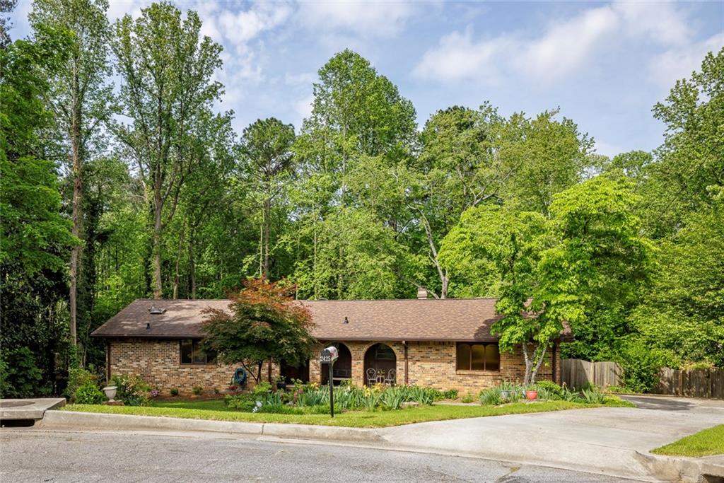 2425 Maclaren Circle, Dunwoody, Georgia image 33