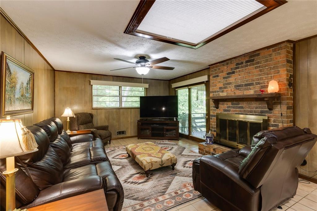 2425 Maclaren Circle, Dunwoody, Georgia image 13