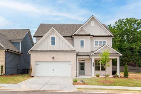 Homes For Sale - 982 Homepark Circle<br/> Buford, GA 30518
