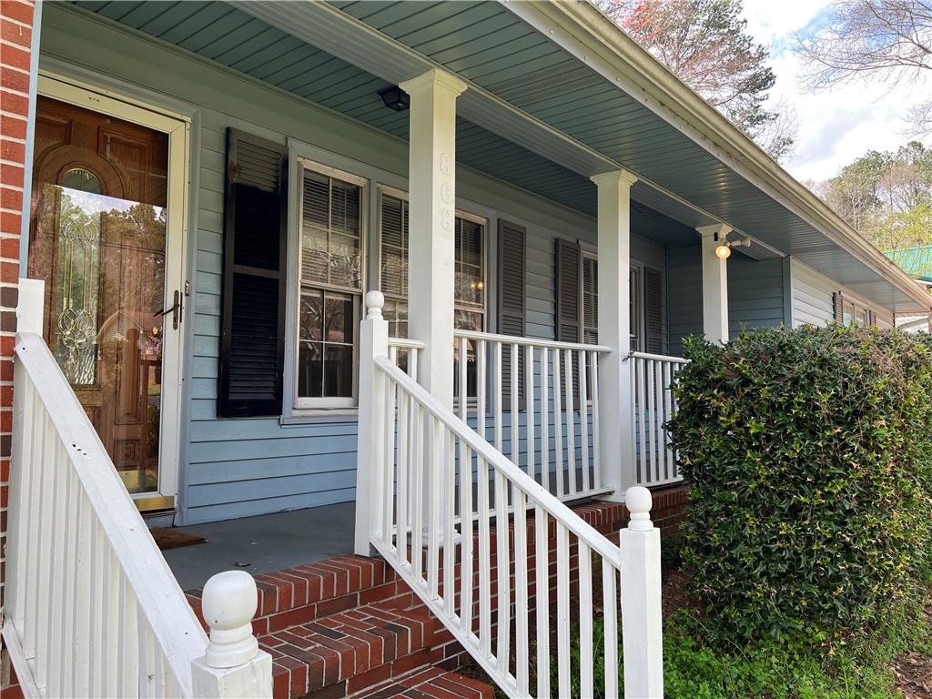 868 Whispering Way Way, Winder, Georgia image 2