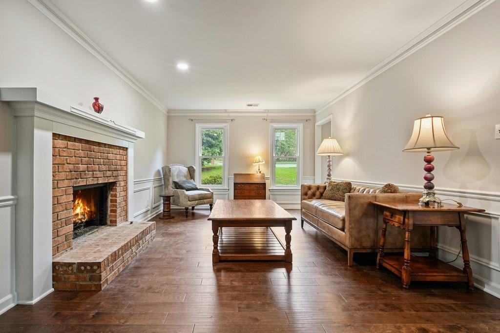 2801 Holly Oaks Drive