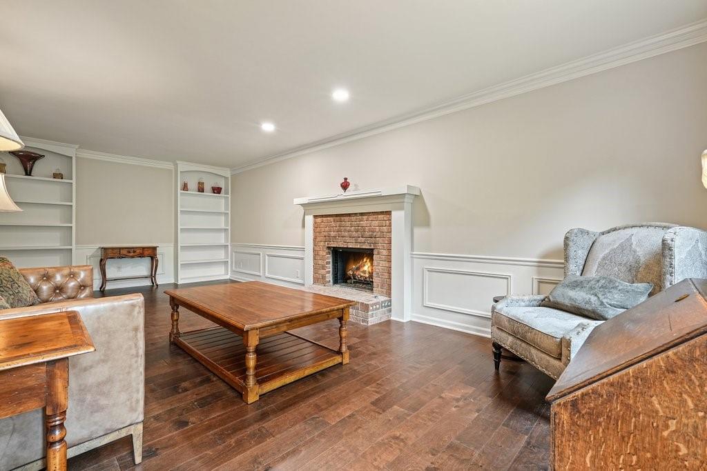 2801 Holly Oaks Drive