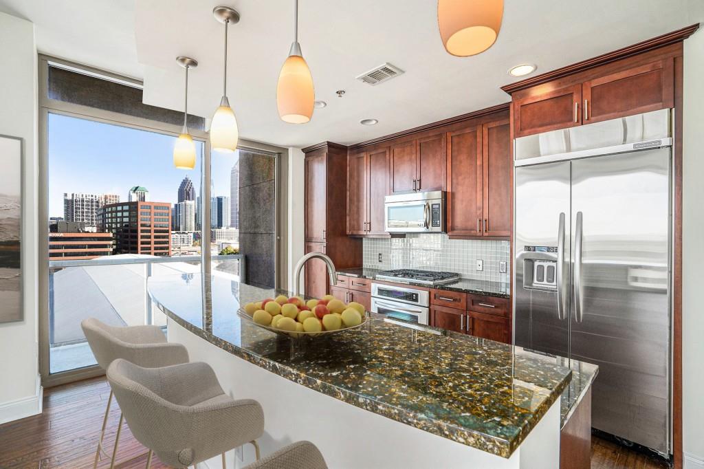 270 17th Street NW 702