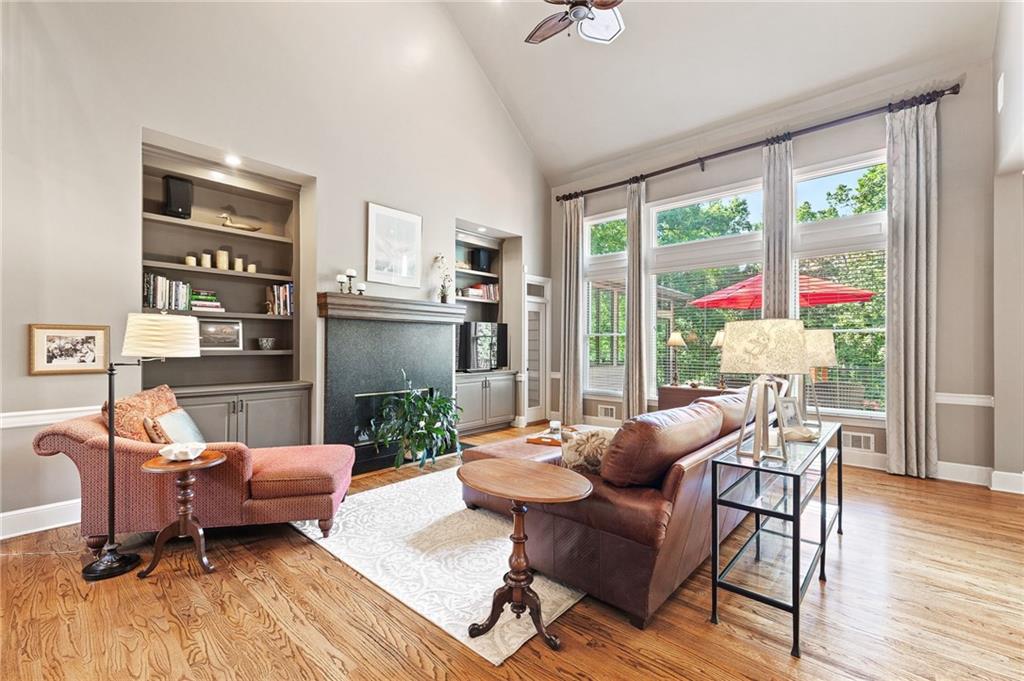 635 Vinings Estates Drive SE