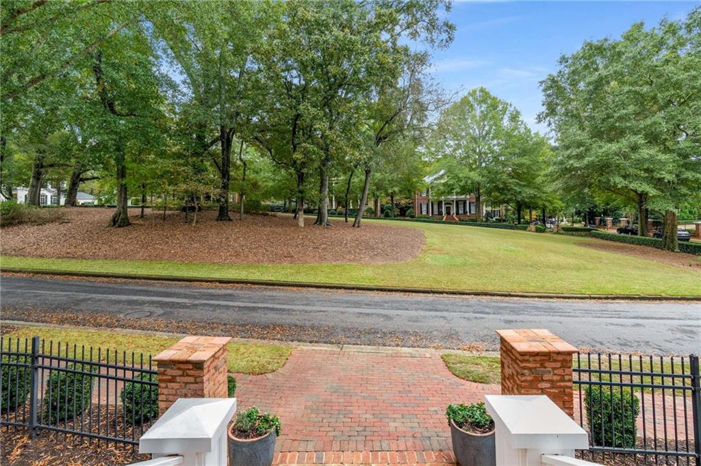 3156 E Addison Drive