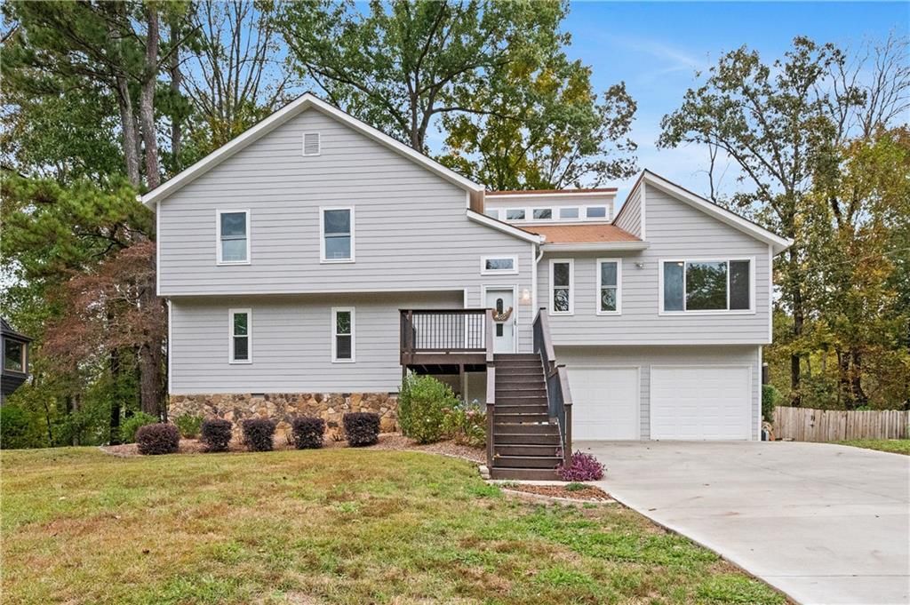 Photo of 4813 Highpoint Drive NE, Marietta, GA 30066 (MLS # 7704569)