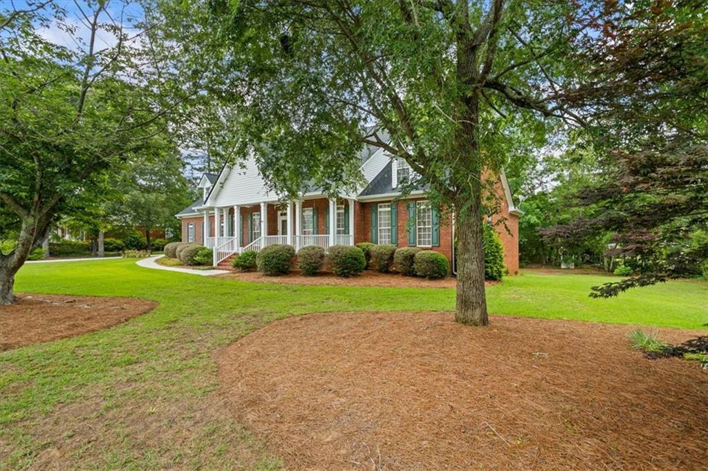 1253 Oakwood Place