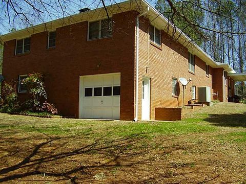 A home in Powder Springs