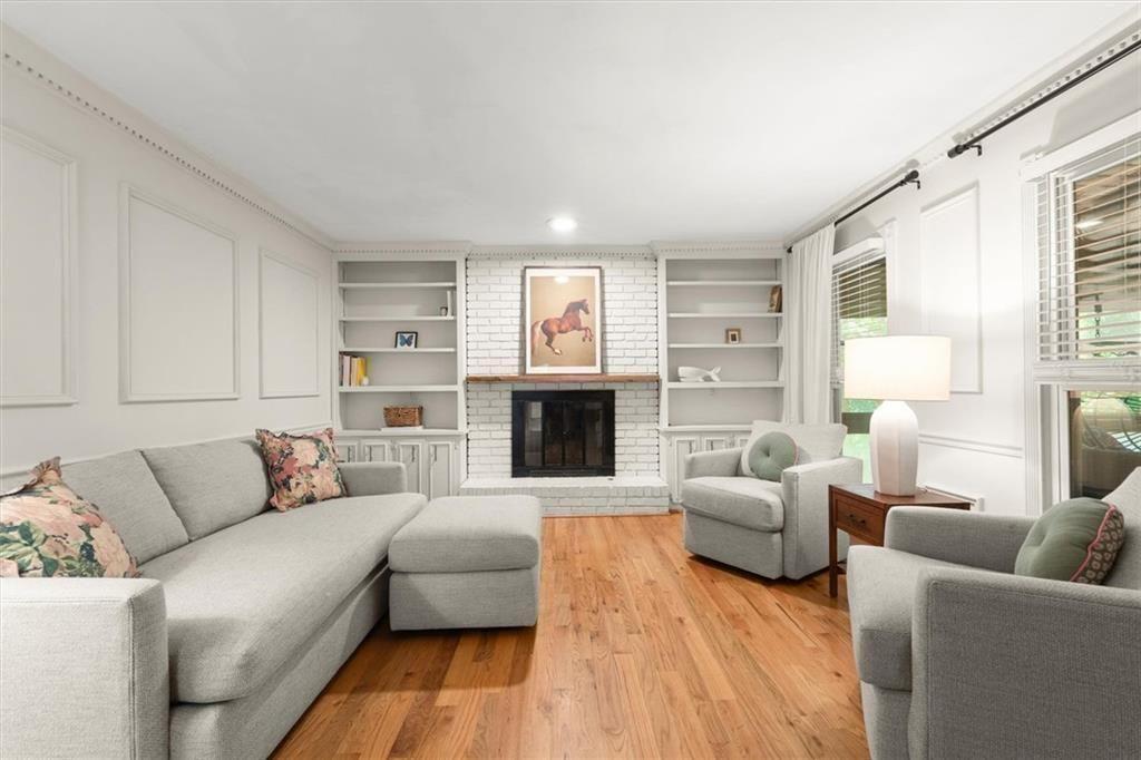 4285 Blackland Way