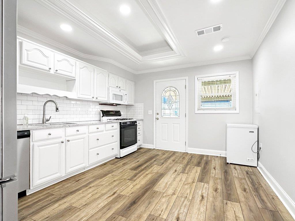 827 Serramonte Drive NE