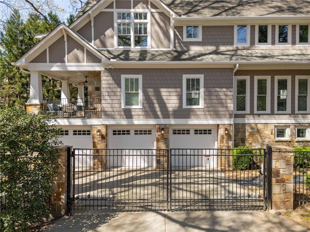 1131 Rosedale Drive NE