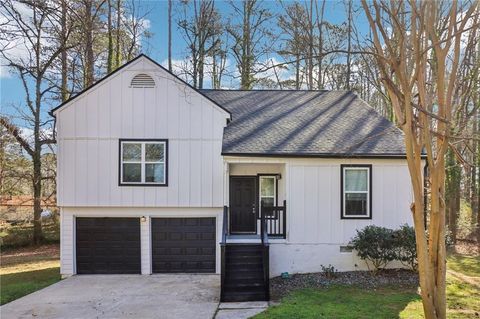 Homes For Sale - 105 Running Bear Trail<br/> Fayetteville, GA 30214