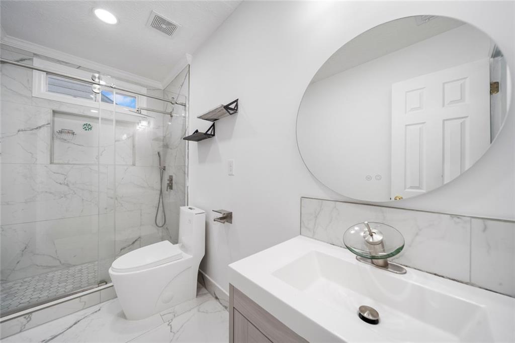 773 Minor Oaks Run, Lilburn, Georgia image 35