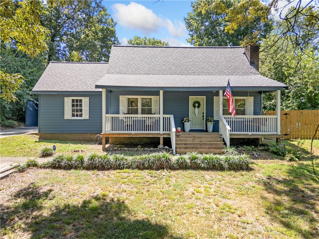 Welcome to this move-in ready 3-bedroom, 2.5-bath home offering 1,735 sq ft of updated living space on a spacious half-acre lot. With thoughtful renovations inside and out, this property combines modern upgrades with classic charm—perfect for comfortable living and entertaining.
Step inside to find a freshly painted interior that feels warm and inviting. The updated kitchen is a showstopper, featuring New cabinets, new countertops, and new backsplash. All new appliances, including a stylish vent hood. A sleek bar area ideal for casual meals or entertaining. Master bedroom and bath features new flooring and fresh paint —a peaceful, private retreat. Half bath fully renovated with stylish and modern finishes. Upstairs, the full bathroom has been completely renovated, and all toilets throughout the home are brand new—offering a clean and updated feel in every bath. Enjoy the peace of mind that comes with major exterior improvements such as New roof, New hardiplank siding, Fresh exterior paint, New front door and porch ceiling for added curb appeal. A brand-new deck perfect for entertaining or relaxing outdoors, A new wooden privacy fence enclosing the large backyard. The half-acre lot offers room to roam, garden, or host gatherings. Whether you’re sipping coffee on the porch or grilling on the back deck, the outdoor space makes this home feel like a private retreat. Located in the heart of Cartersville, you’re just minutes from Downtown Cartersville’s shops, restaurants, and historic charm. Local attractions like Booth Western Art Museum and Tellus Science Museum. Outdoor escapes including Red Top Mountain, Lake Allatoona, and Pine Mountain Trails. This home has it all—space, style, and location. Don’t miss your chance to own a beautifully renovated home in one of North Georgia’s most charming communities with NO HOA Restrictrions. Schedule your private showing today!