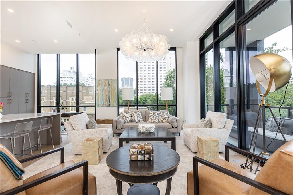 2425 Peachtree Road NE 404