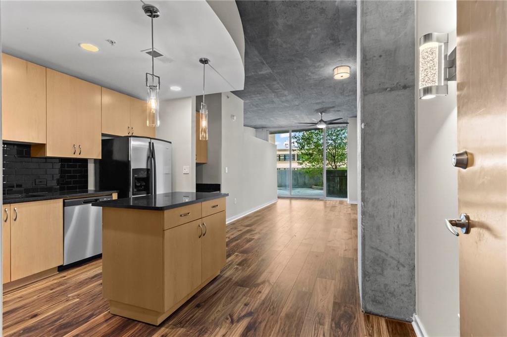 860 Peachtree Street NE 703