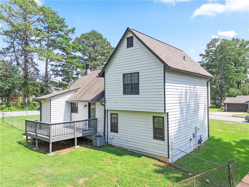 9386 Woodknoll Lane