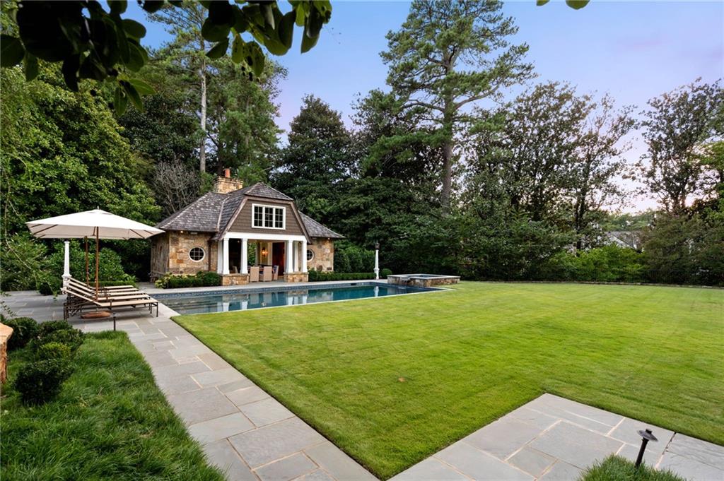 Tuxedo Park - Residential