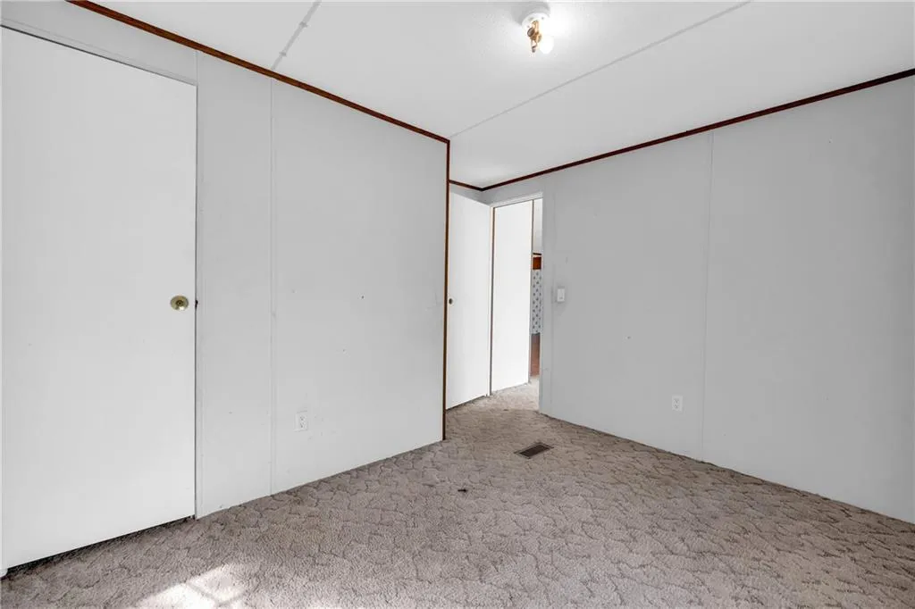 Lavonia, Georgia 30553, United States, 3 Bedrooms Bedrooms, ,2 BathroomsBathrooms,Residential,Active,34475