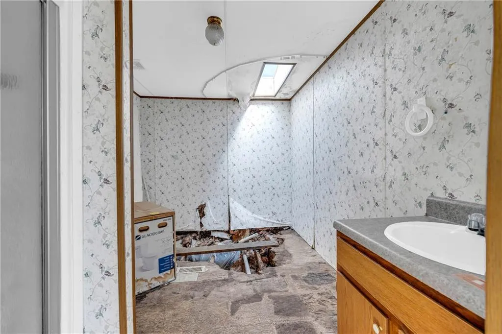 Lavonia, Georgia 30553, United States, 3 Bedrooms Bedrooms, ,2 BathroomsBathrooms,Residential,Active,34475