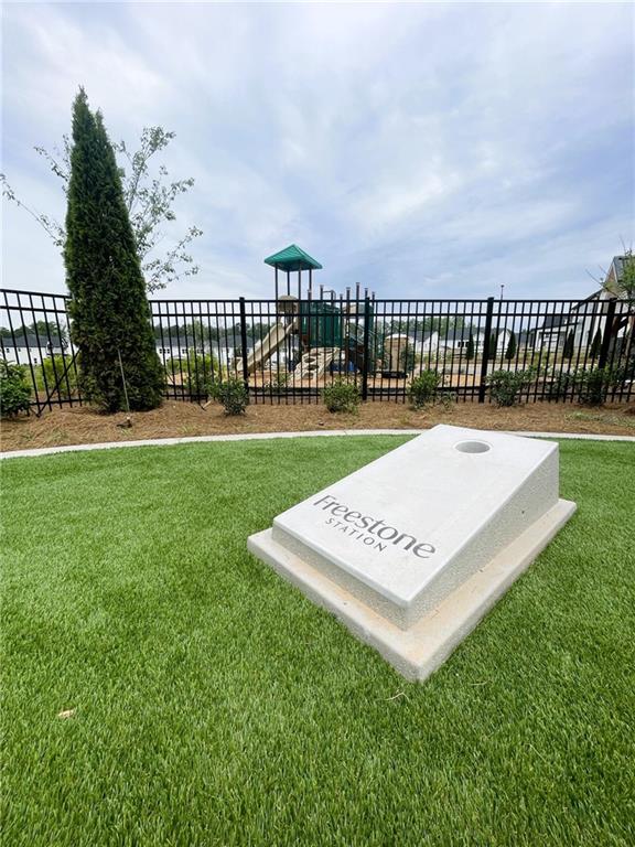 FREESTONE STATION - Residential