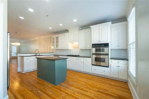 Townhouse For Sale - 4746 Legacy Cove Lane<br/> Atlanta, GA 30126