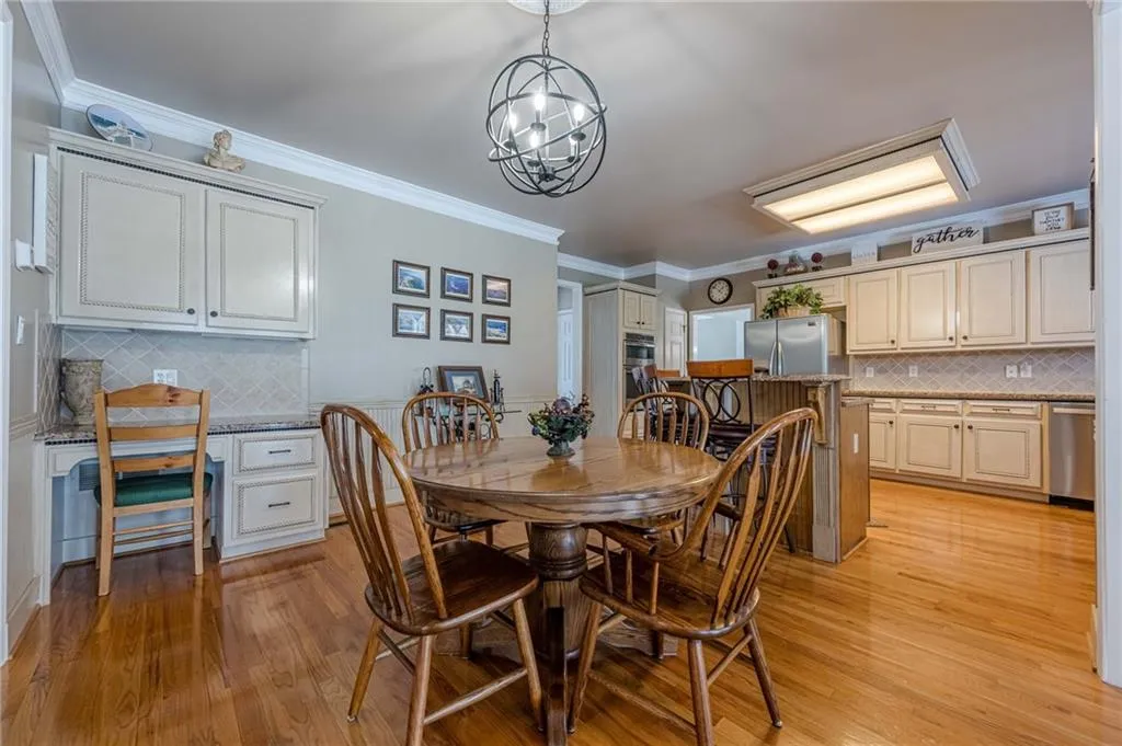 Cumming, Georgia 30028, United States, 5 Bedrooms Bedrooms, ,4 BathroomsBathrooms,Residential,Active,87972