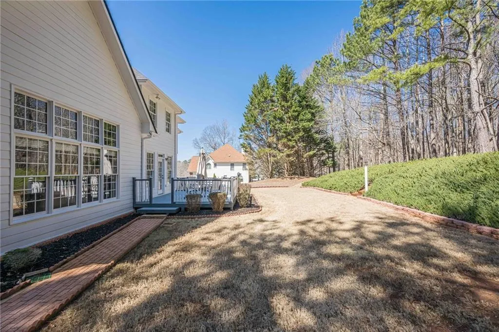 Cumming, Georgia 30028, United States, 5 Bedrooms Bedrooms, ,4 BathroomsBathrooms,Residential,Active,87972