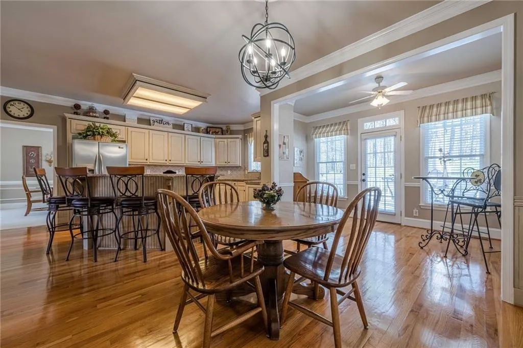 Cumming, Georgia 30028, United States, 5 Bedrooms Bedrooms, ,4 BathroomsBathrooms,Residential,Active,87972