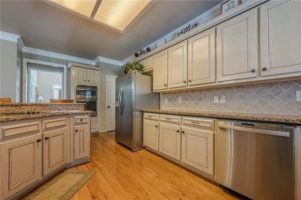 Cumming, Georgia 30028, United States, 5 Bedrooms Bedrooms, ,4 BathroomsBathrooms,Residential,Active,87972