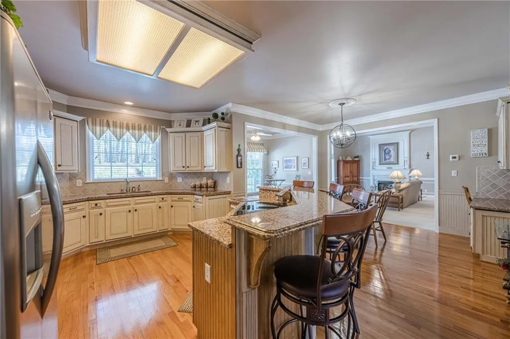 Cumming, Georgia 30028, United States, 5 Bedrooms Bedrooms, ,4 BathroomsBathrooms,Residential,Active,87972