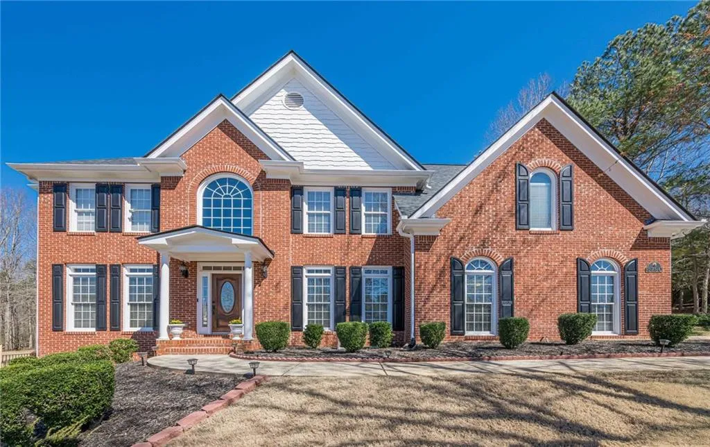 Cumming, Georgia 30028, United States, 5 Bedrooms Bedrooms, ,4 BathroomsBathrooms,Residential,Active,87972