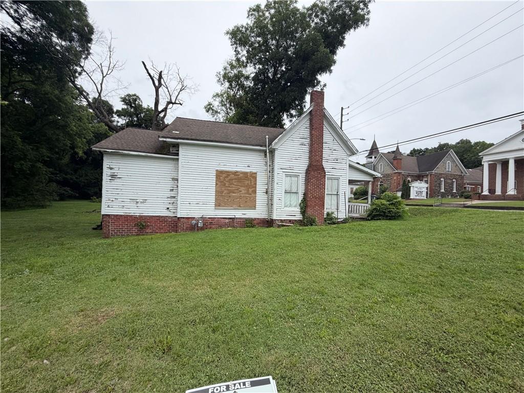 300 E Elm Street