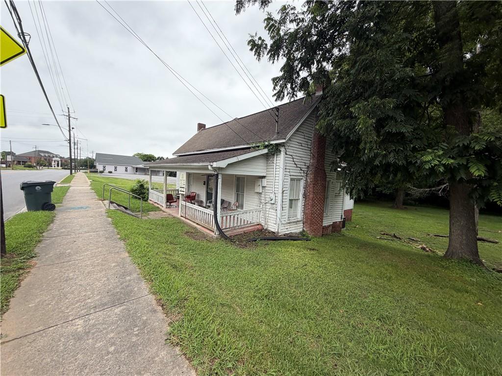 300 E Elm Street