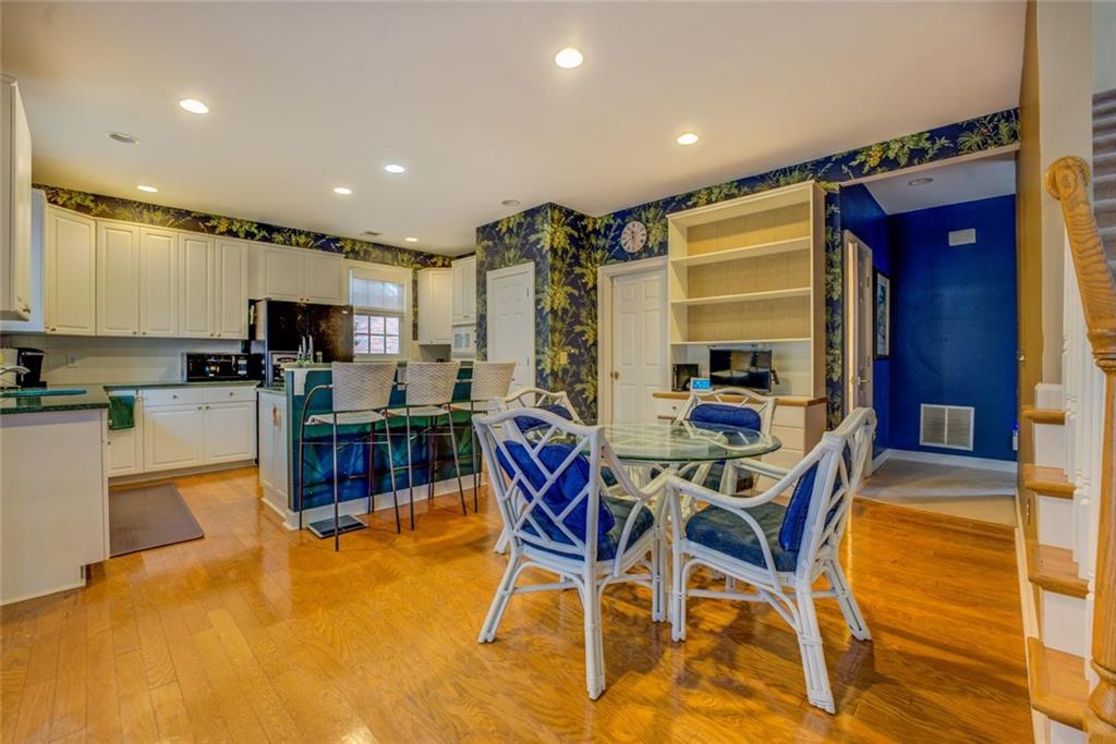 9235 Heatherton Walk, Duluth, Georgia image 16
