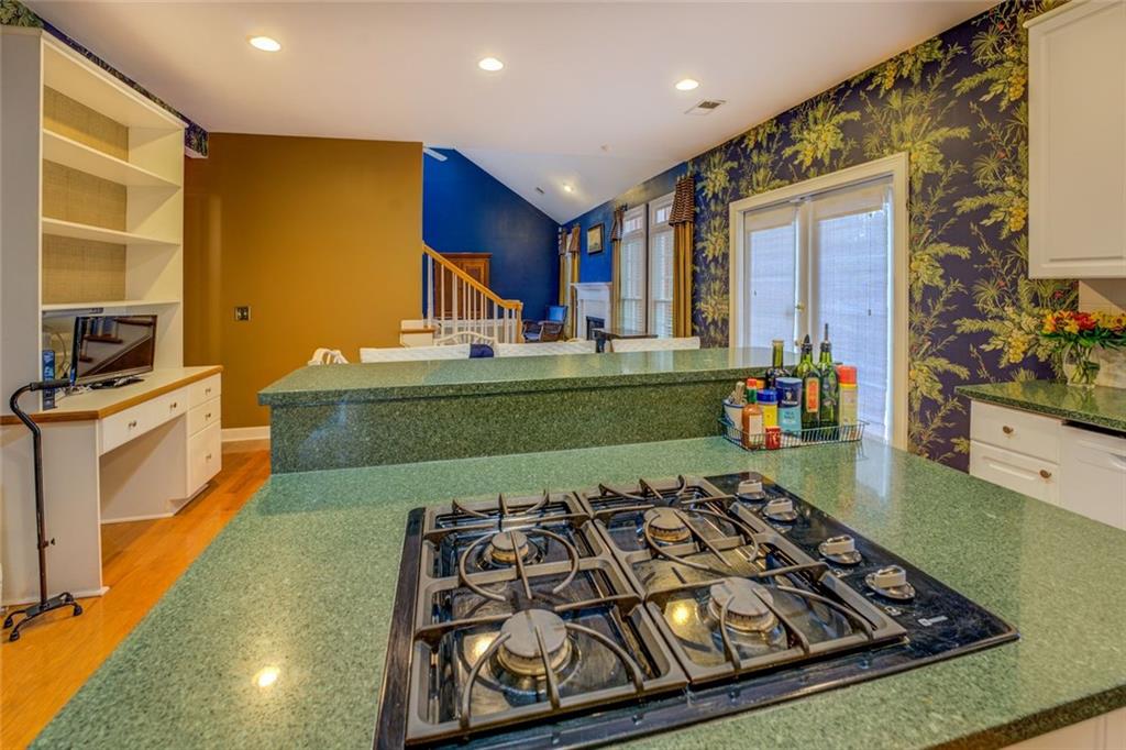 9235 Heatherton Walk, Duluth, Georgia image 23