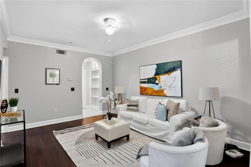 3777 Peachtree Road NE 1516