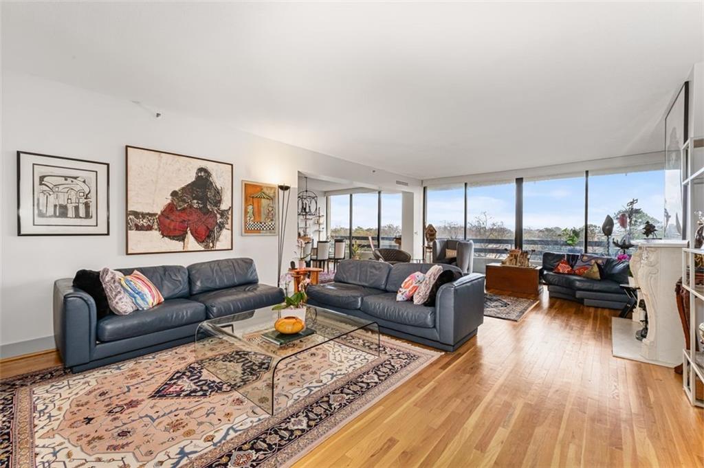 2660 Peachtree Road NW 9G