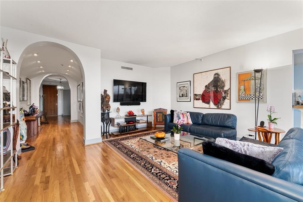 2660 Peachtree Road NW 9G