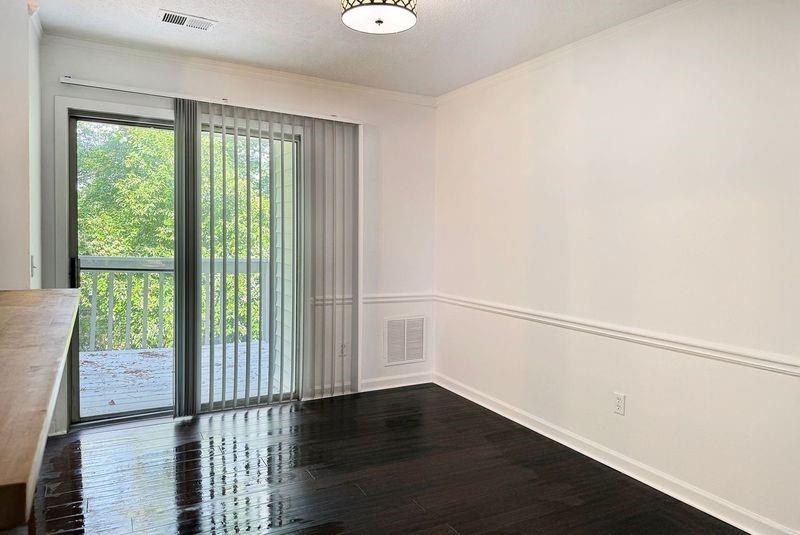 1807 Queen Anne Court