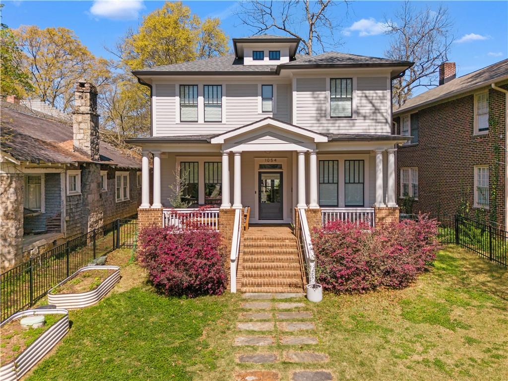 1054 EUCLID Avenue NE