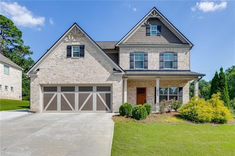Homes For Sale - 2001 Harvester Lane<br/> Buford, GA 30518