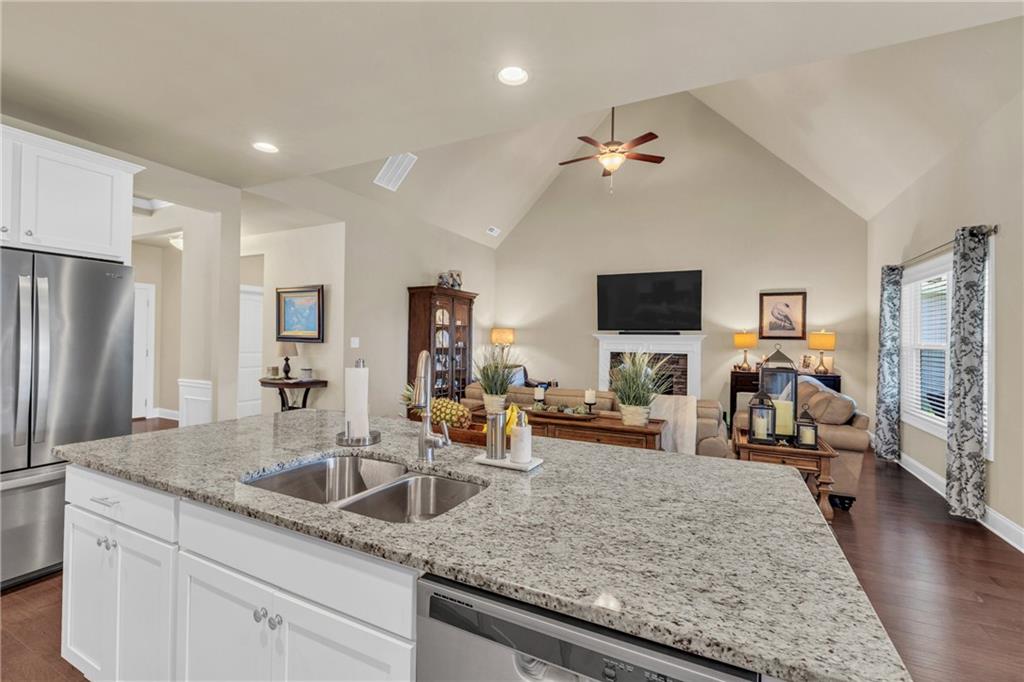 451 Delaware Way, Newnan, Georgia image 23