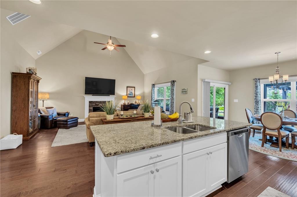 451 Delaware Way, Newnan, Georgia image 25