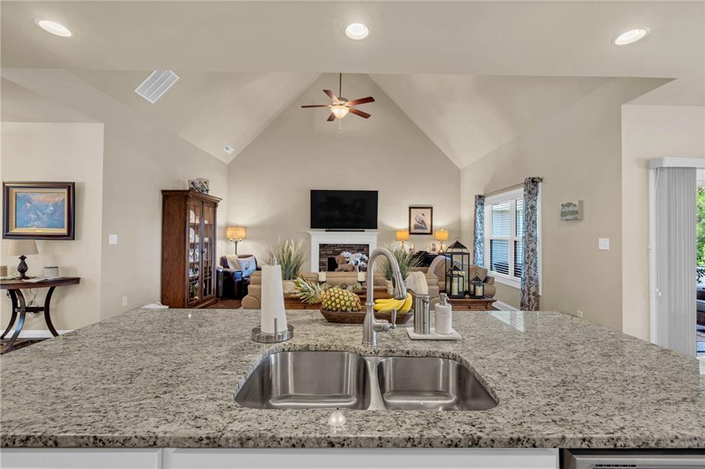 451 Delaware Way, Newnan, Georgia image 24