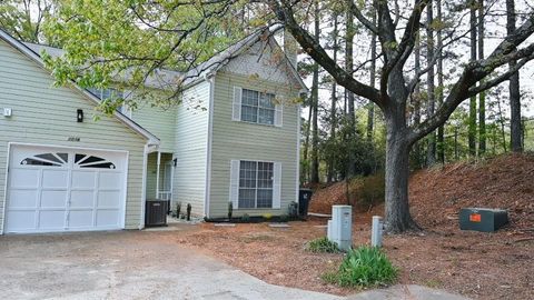Townhouse For Sale - 1098 Mansfield Court<br/> Norcross, GA 30093