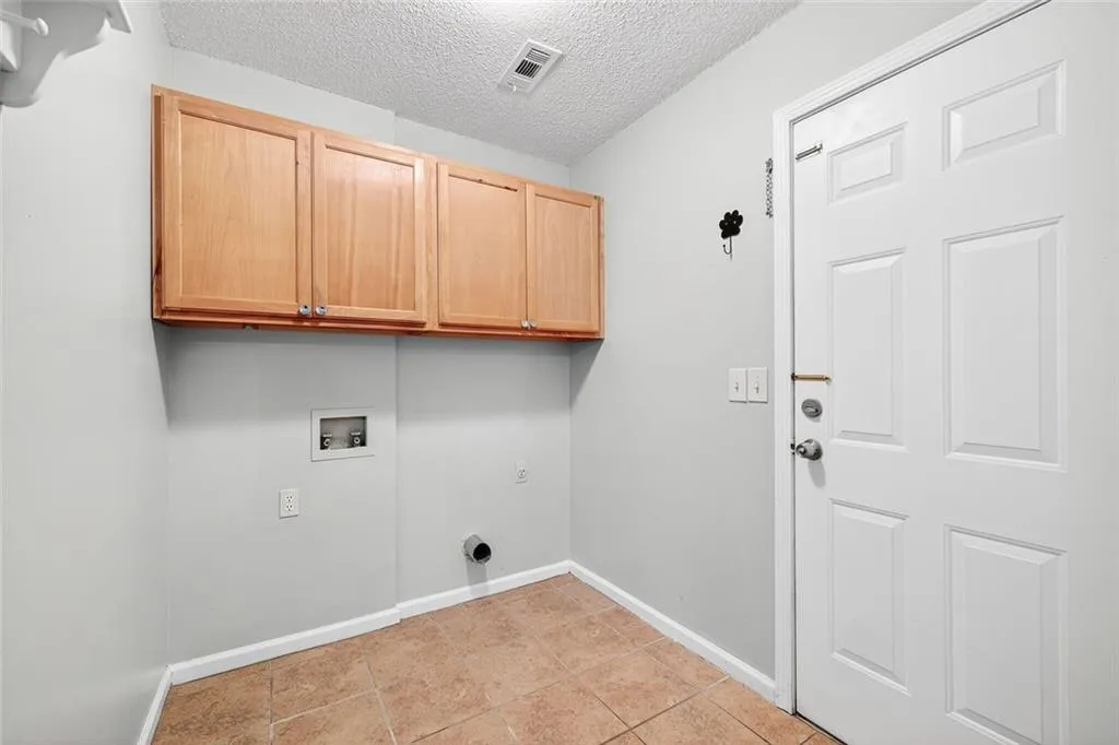 Ball Ground, Georgia 30107, United States, 3 Bedrooms Bedrooms, ,2 BathroomsBathrooms,Residential,Active,232584